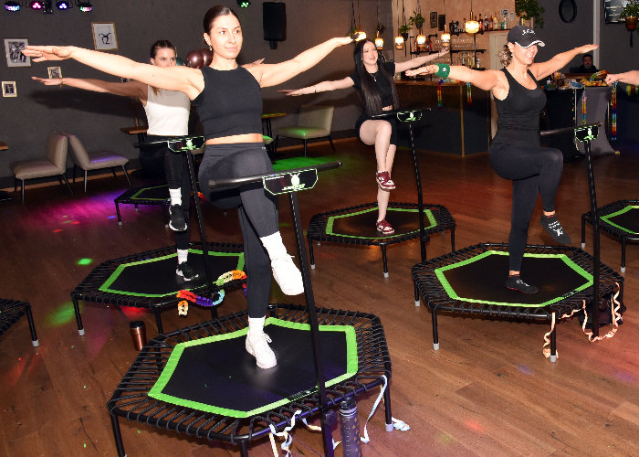 Jumping-Fitness mit Wellpass eversport urban sport club in munich